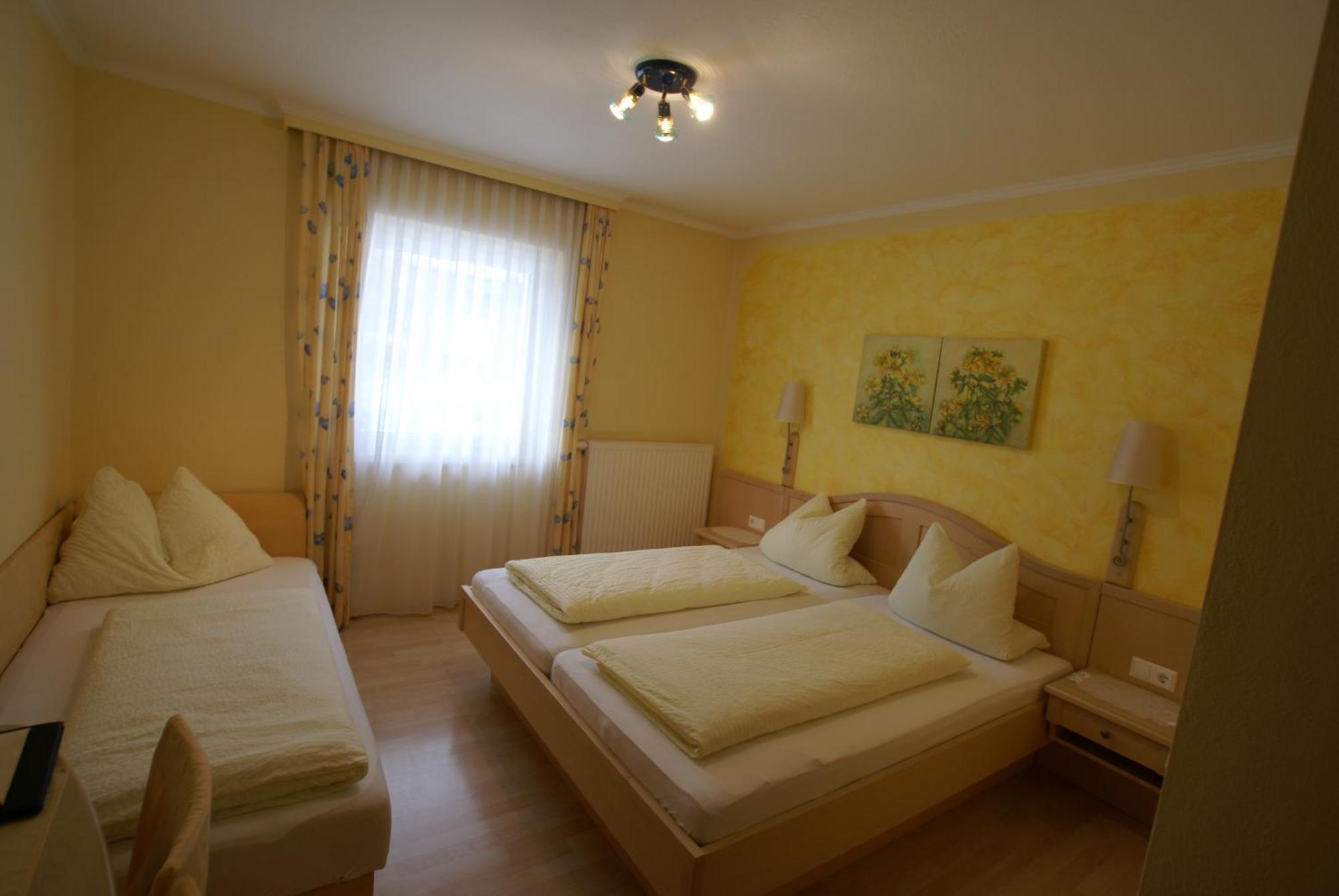 Gasthof Hotel Zur Post Ferlach Zewnętrze zdjęcie